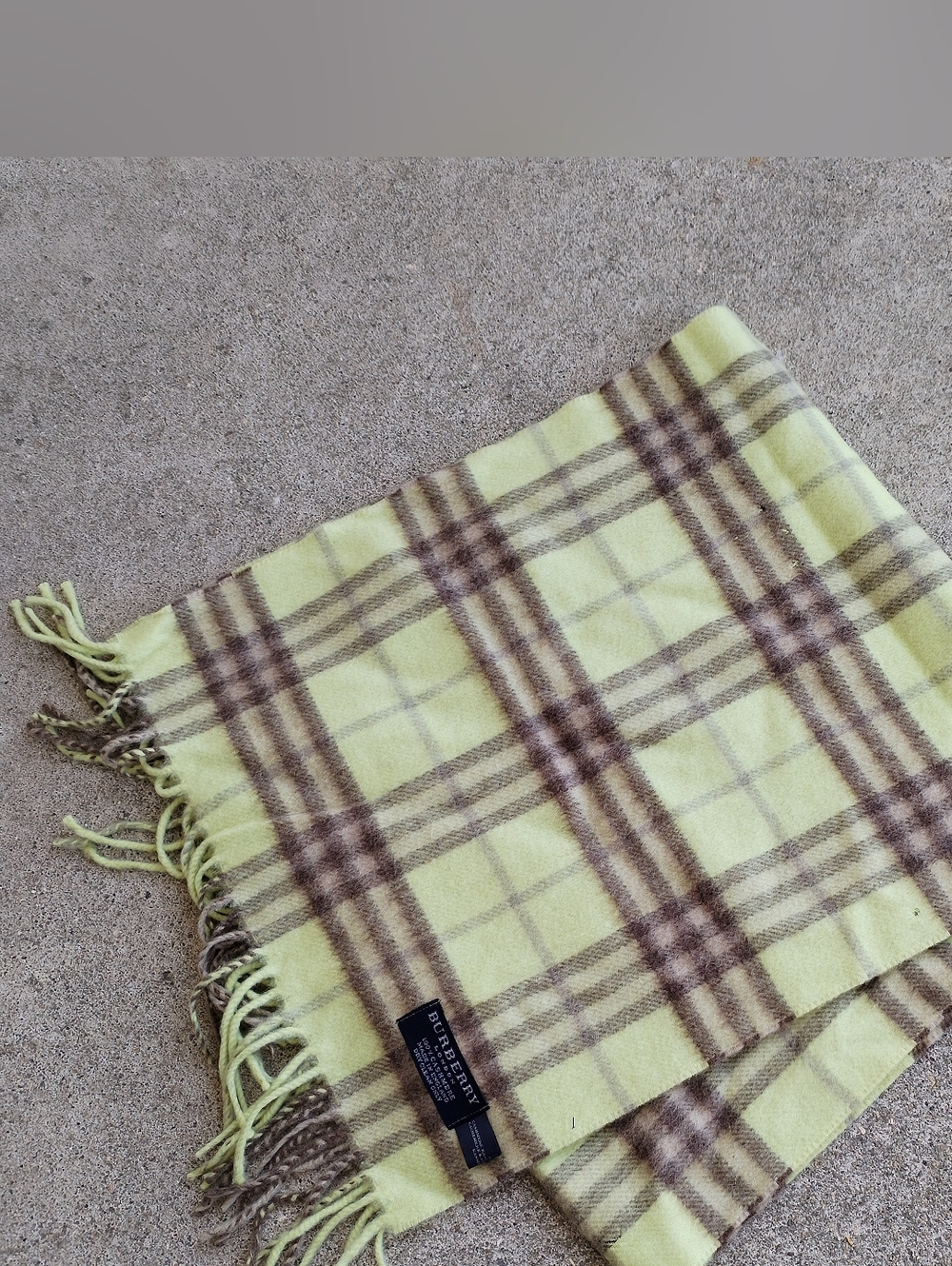 Burberry Scarf 100% Cashmere Mint Green and tan - Picture 4 of 5